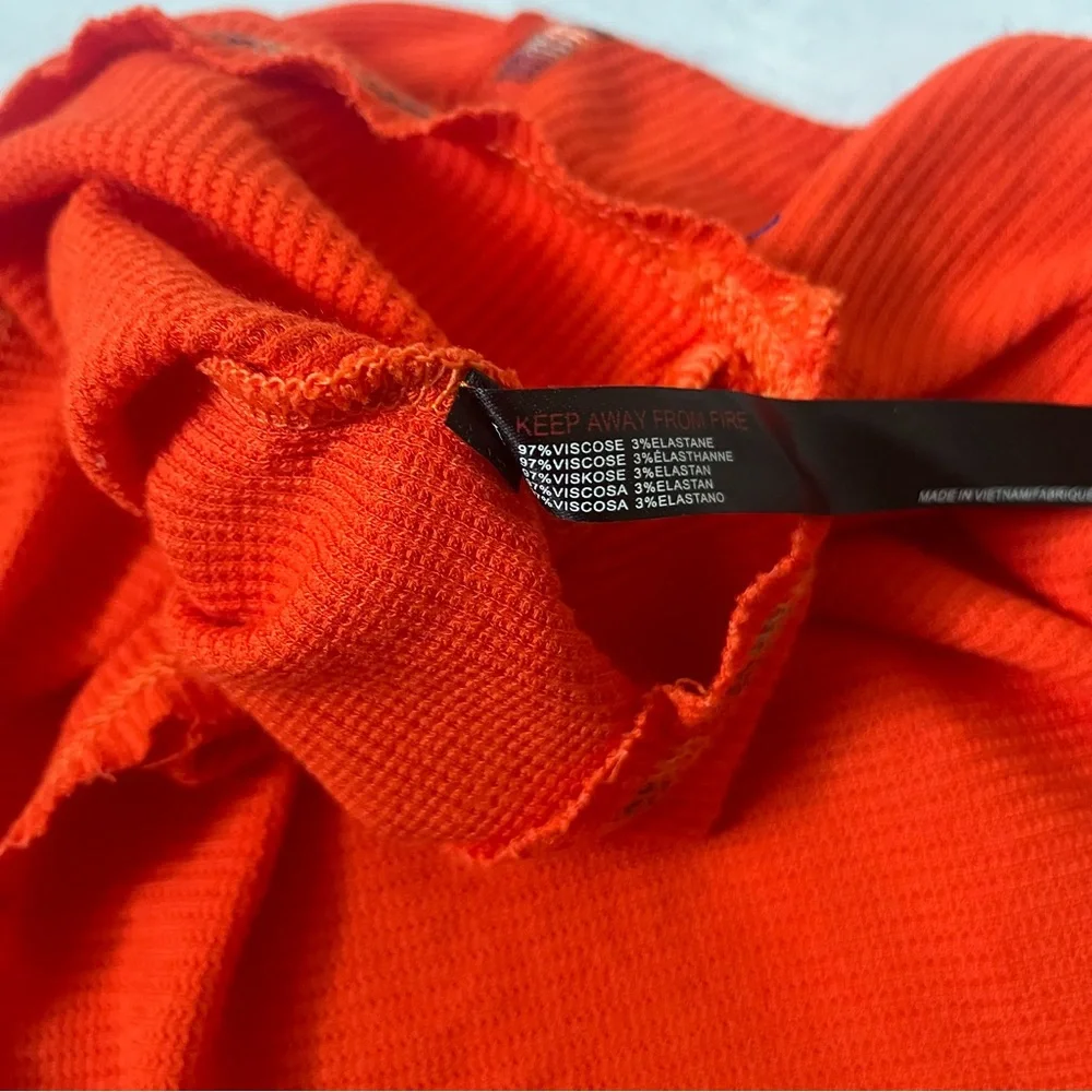 Urban Outfitters Cropped Thermal Long Sleeve Shirt S